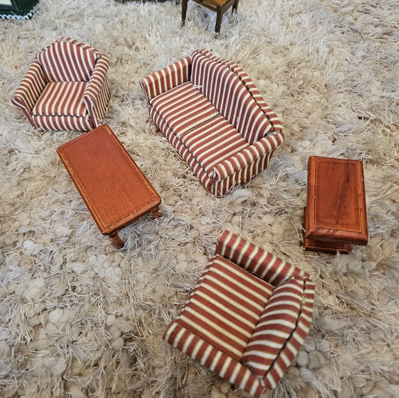 VTG MELISSA & DONG Miniature Wood Furniture. Would be used with doll house - Picture 5 of 11